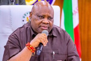 Osun Students Pass Vote Of No Confidence In Adeleke, Decry 200% Fee Hike, ‘Anti-Student’ Policies