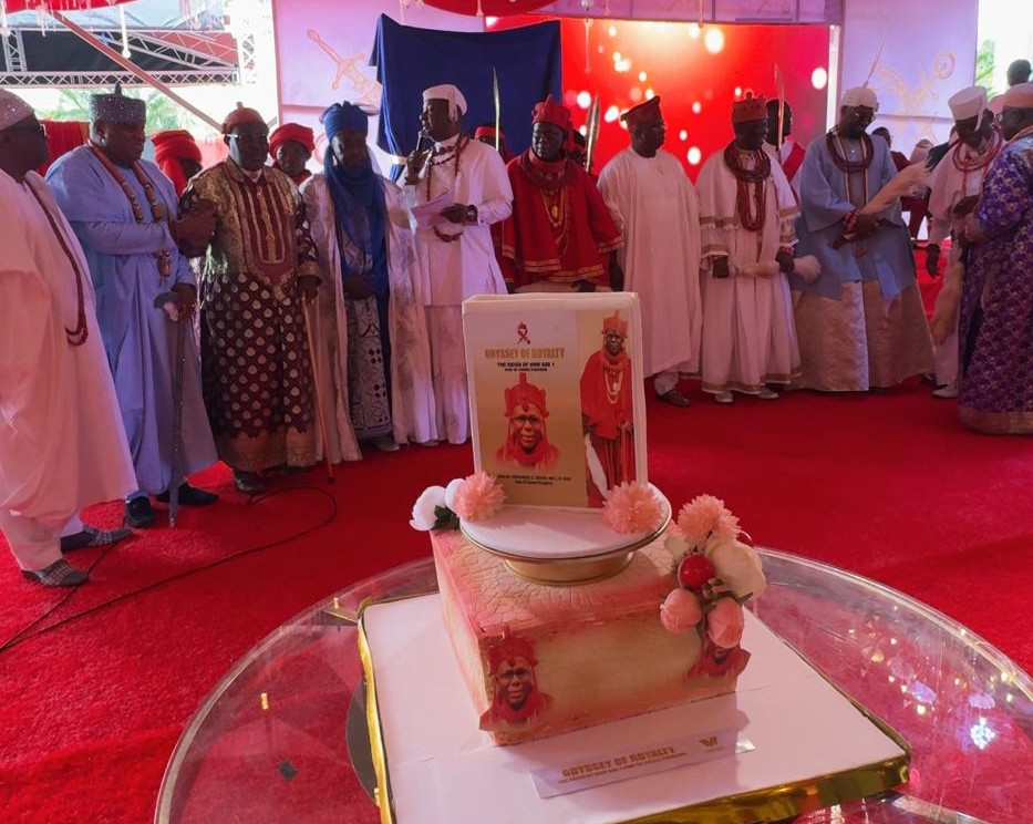 At 83, Ovie of Uvwie Unveils ‘Odyssey of Royalty’, Calls for Unity, Airfare Review
