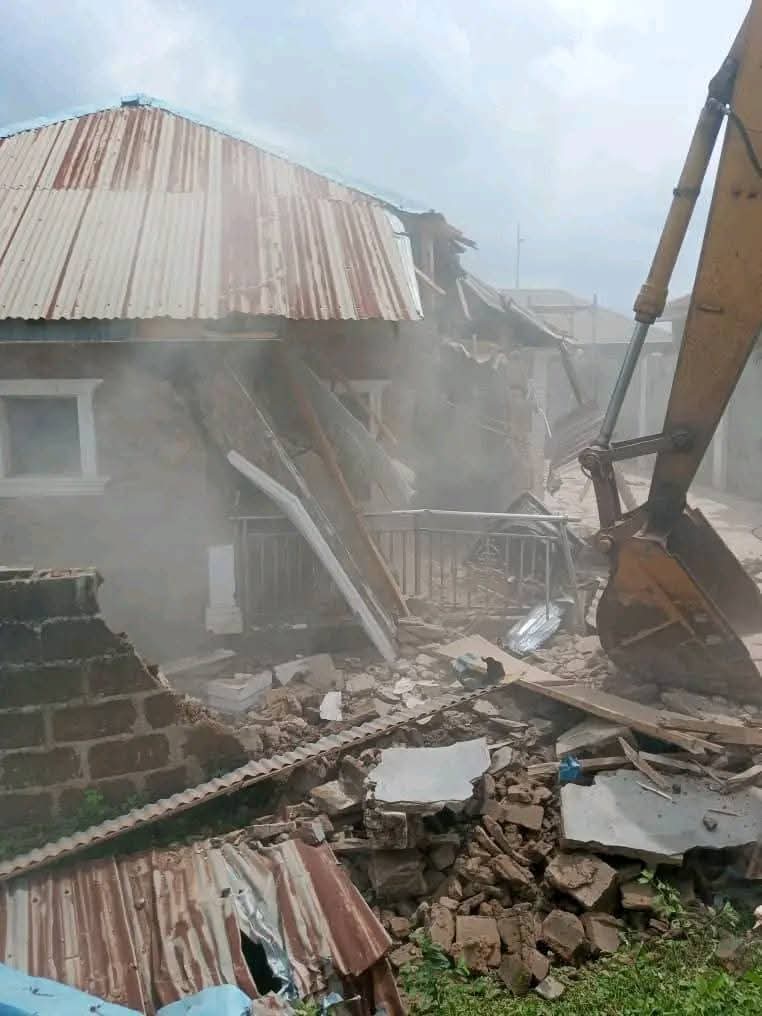 (PHOTOS) Makinde Demolishes Kidnappers’ Hideout in Adelabu Family Abduction Case