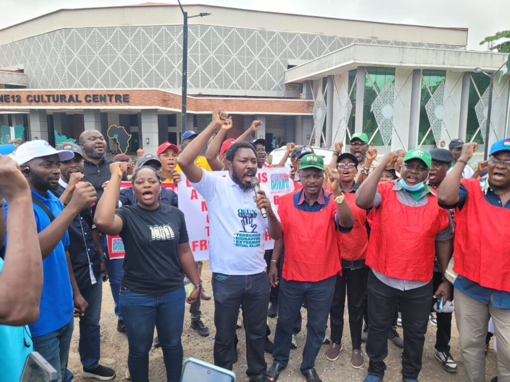 Nationwide Outcry As Teachers, Parents, Civil Society Groups Protest Abduction Of Students, Educators In Oyo, Borno