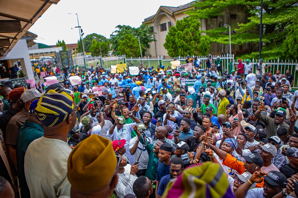 Nationwide Outcry As Teachers, Parents, Civil Society Groups Protest Abduction Of Students, Educators In Oyo, Borno
