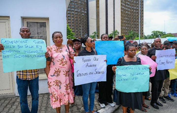 Nationwide Outcry As Teachers, Parents, Civil Society Groups Protest Abduction Of Students, Educators In Oyo, Borno