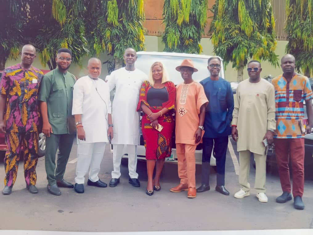 Priest Urges Nigerians to Prioritise Heaven, at Sylvester Ìdòwú's mother's burial